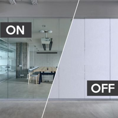 Phòng hội nghị cực thấp Atomization Smart Glass Film điều khiển từ xa Quyền riêng tư thủy tinh cách nhiệt âm thanh Clear Tempered Glass Panel