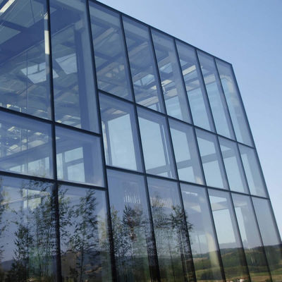 Low E Glass Curtain Wall Nội thất tiết kiệm năng lượng Hệ thống tường rèm thủy tinh hợp nhất Tòa nhà thương mại